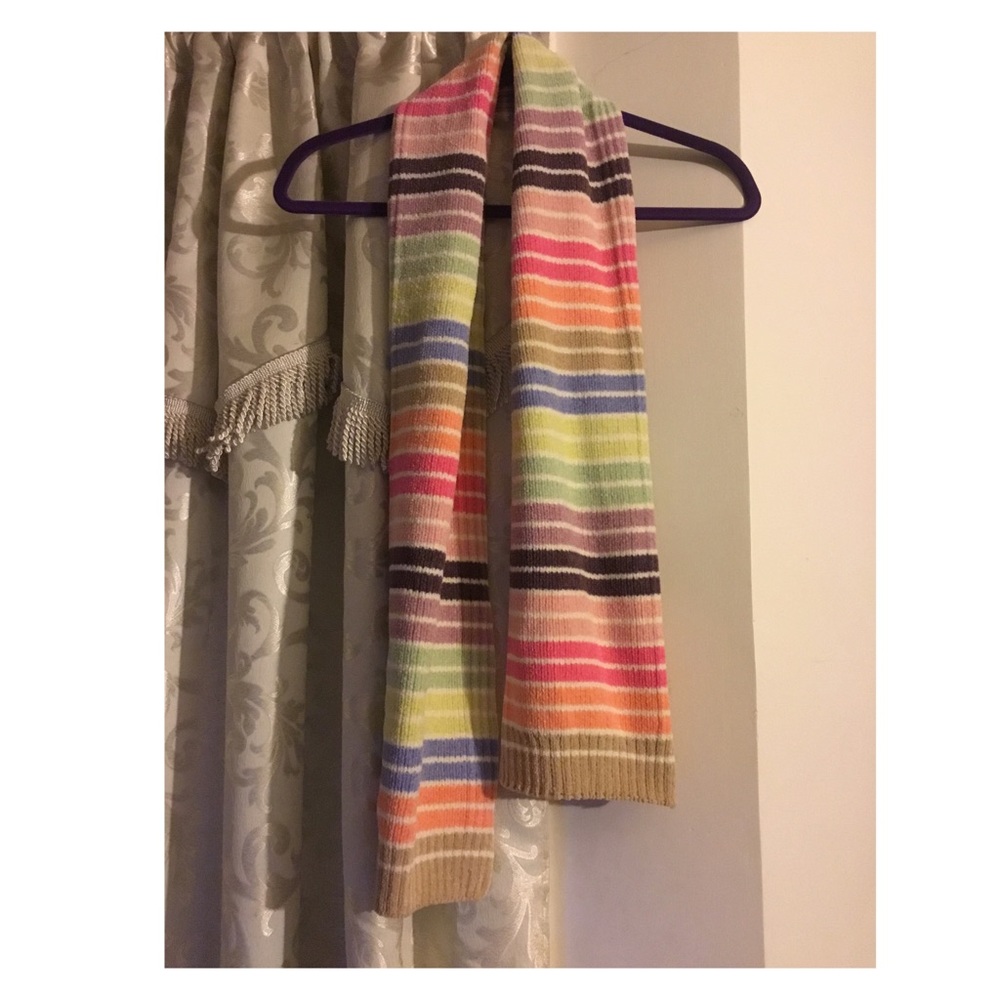 🧣Vintage rainbow scarf 🧣
